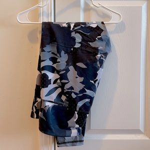 Old Navy Active Elevate Go-Dry Legging